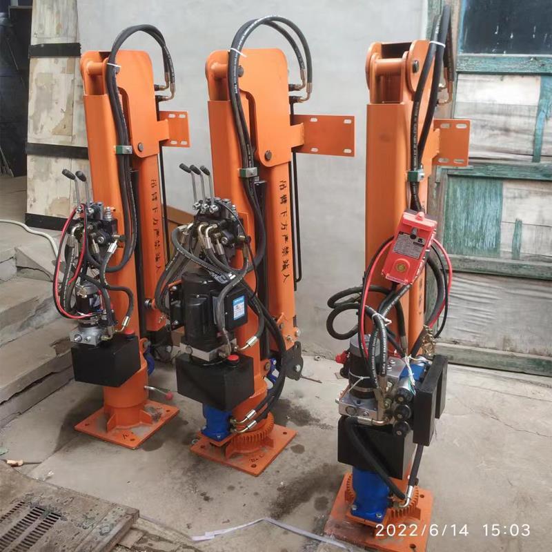 玉州区重汽蓝牌随车吊 3.2吨 国六动力强 液压驱动 农用自卸起重机